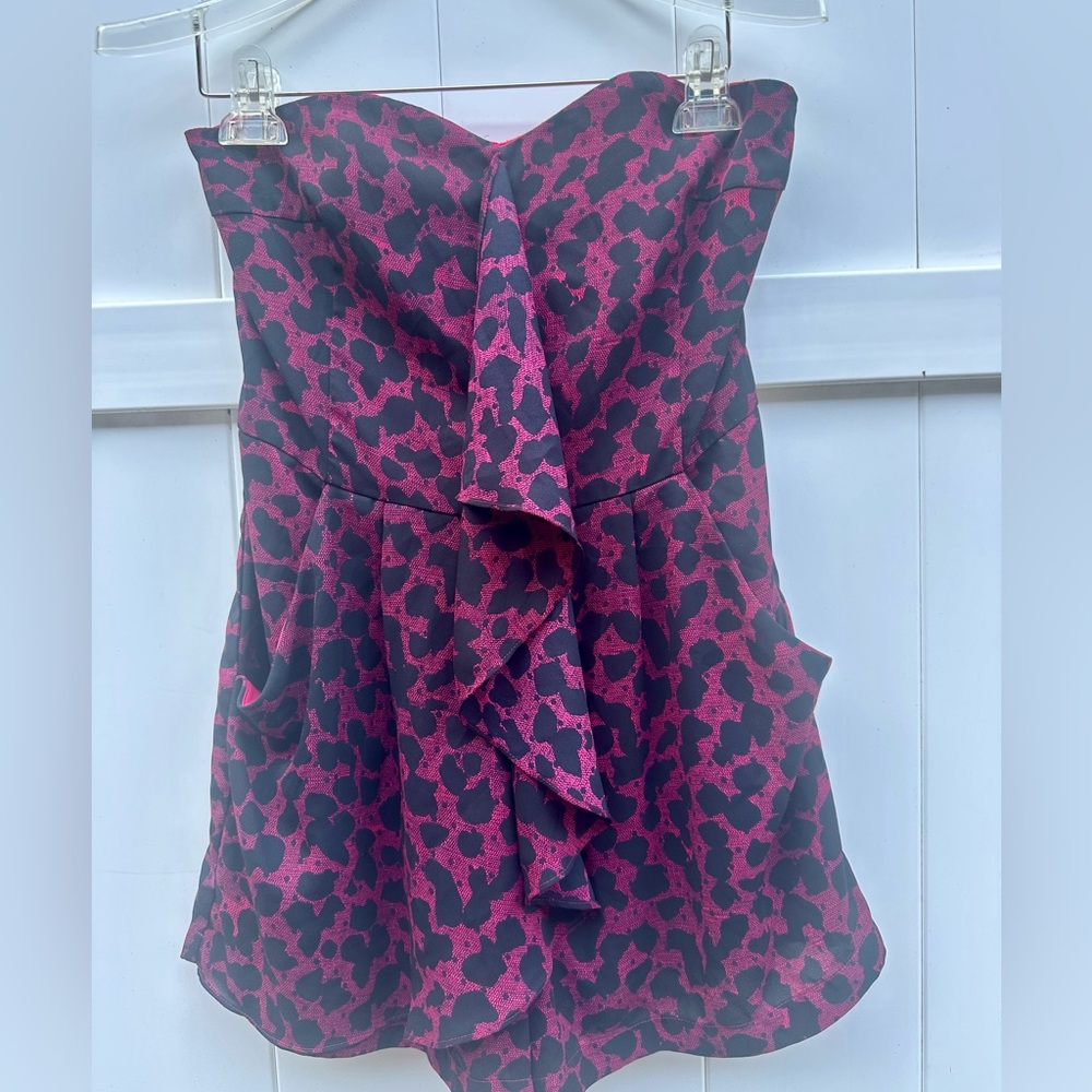 Express black/maroon print Romper strapless zip-up lined Size 6